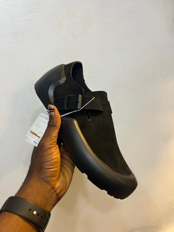 THE  BIRKENSTOCK REYKJAVIK NUBUCK LEATHER IN ANTIQUE  WHITE  AND PREMIUM  FINISH