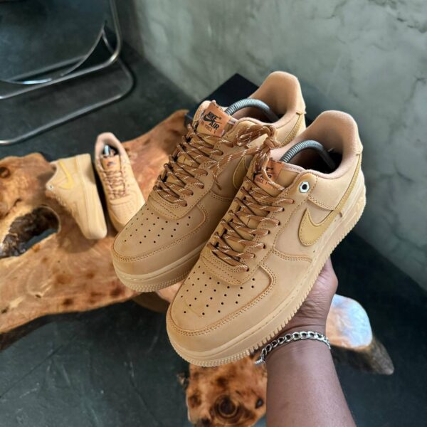 THE NIKE AIR FORCE 1 LOW '07 WB FLAX