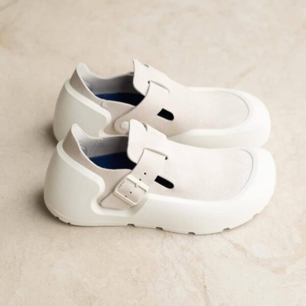 THE  BIRKENSTOCK REYKJAVIK NUBUCK LEATHER IN ANTIQUE  WHITE  AND PREMIUM  FINISH