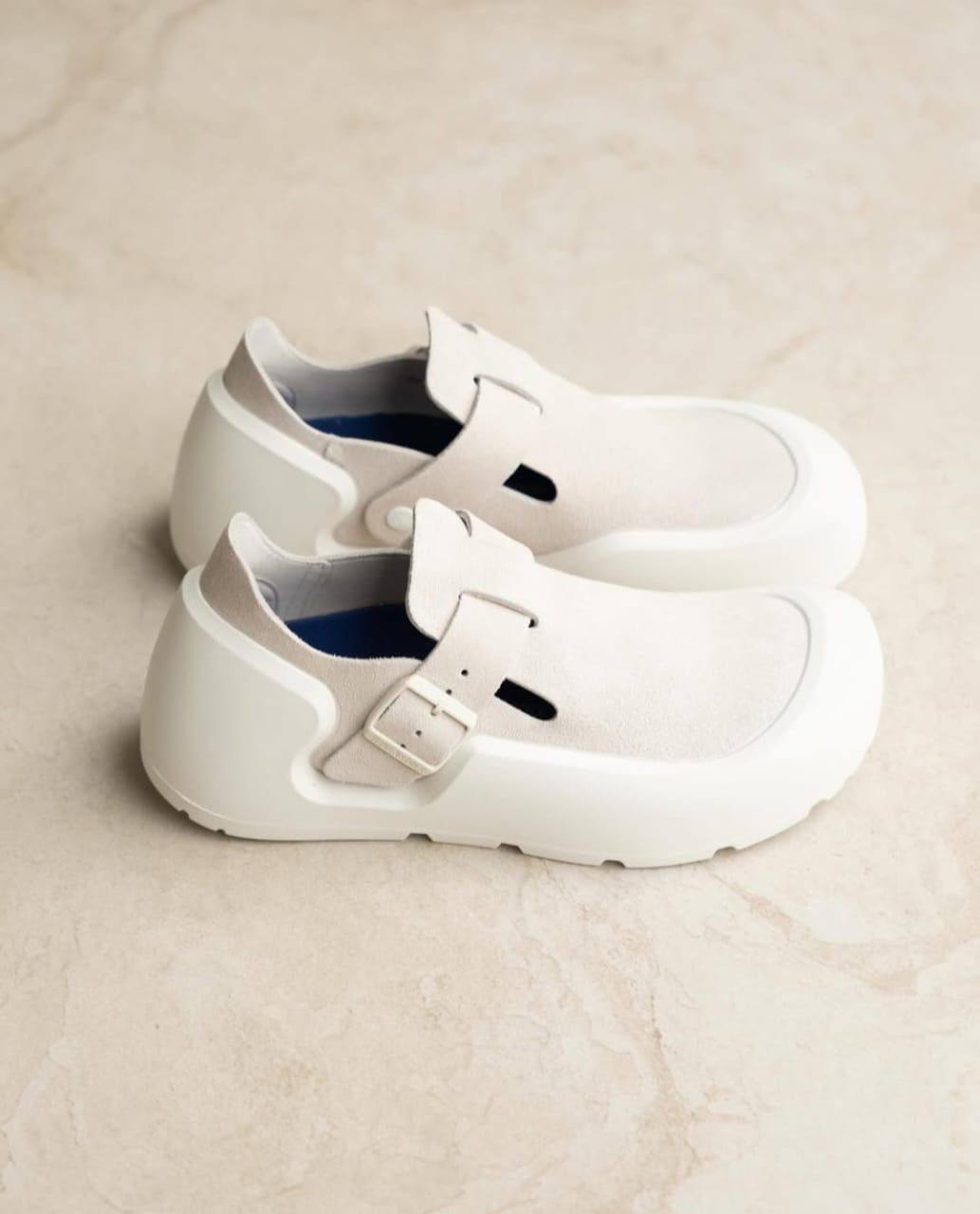 THE  BIRKENSTOCK REYKJAVIK NUBUCK LEATHER IN ANTIQUE  WHITE  AND PREMIUM  FINISH