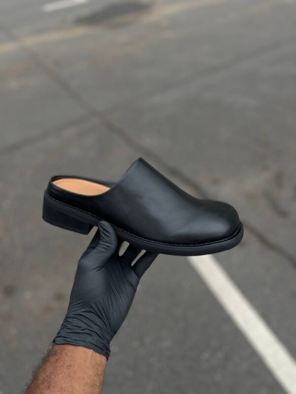 The Close Toe Slingback Casual Mule Shoe