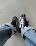 NIKE AIR MAX PLUS PREMIUM WHITE Metallic Silver Sneakers
