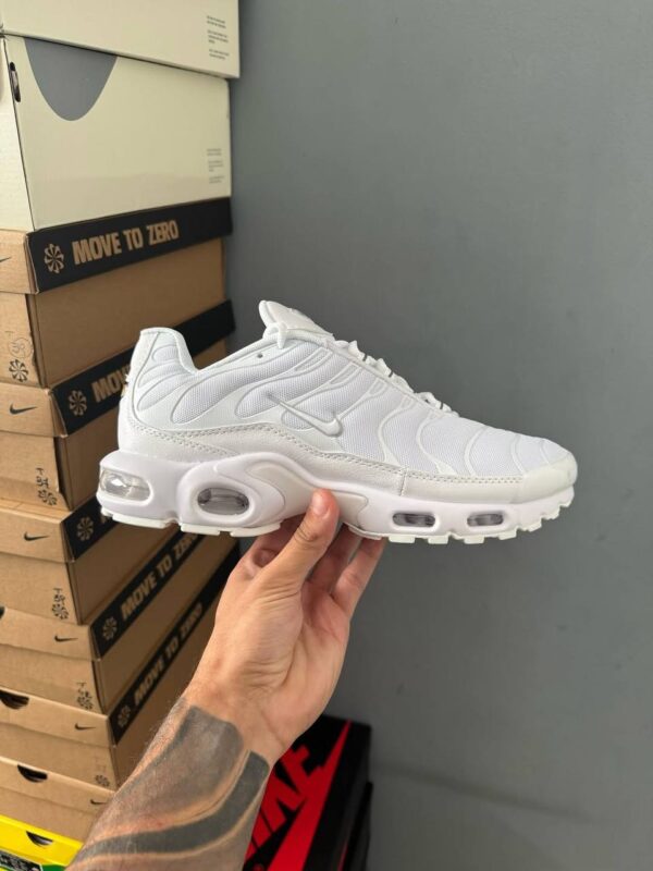 NIKE AIR MAX PLUS PREMIUM WHITE