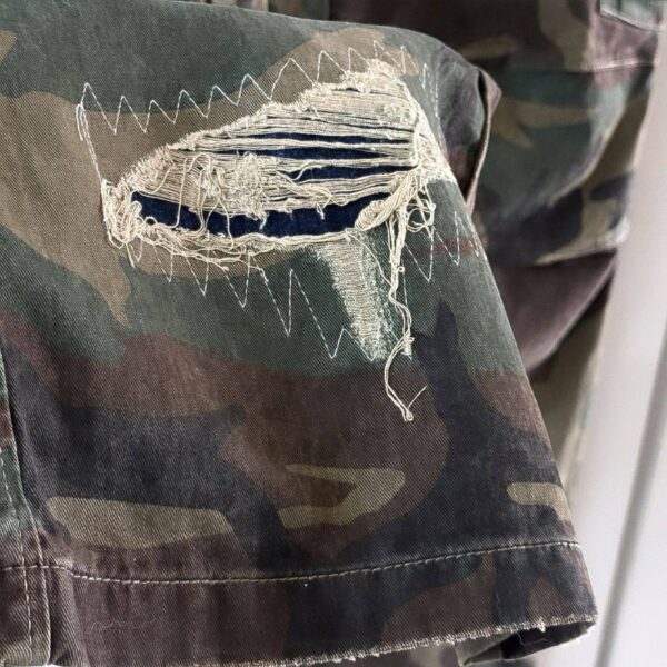 RIPPED CAMOUFLAGE JEANS