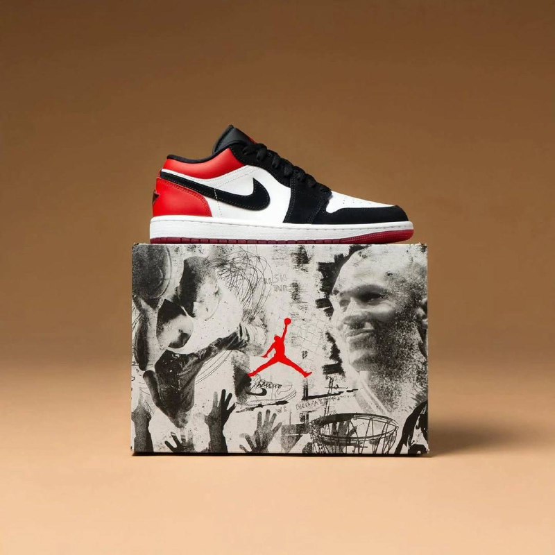 AIR JORDAN 1 LOW SE “BLACK TOE 2025”