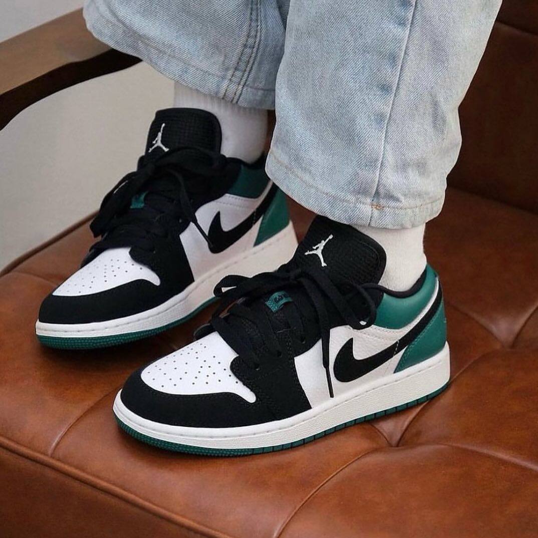 AIR JORDAN 1 LOW “MYSTIC GREEN