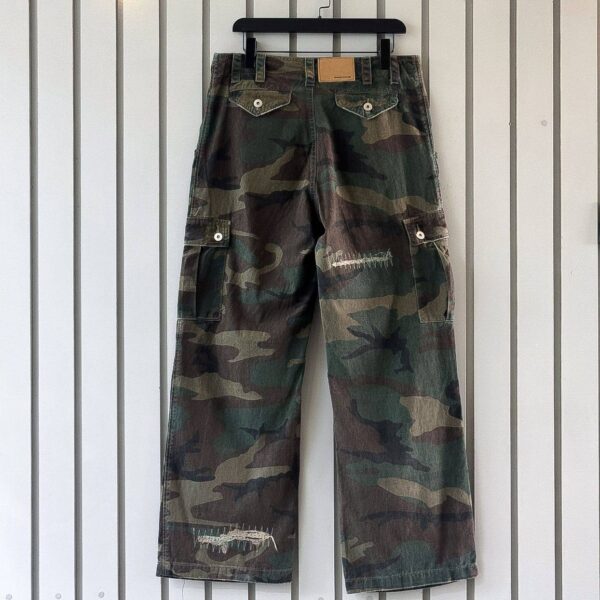 5868388132527475668 RIPPED CAMOUFLAGE JEANS