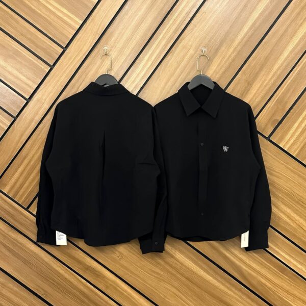 LONGSLEEVE BUTTONED SHIRT