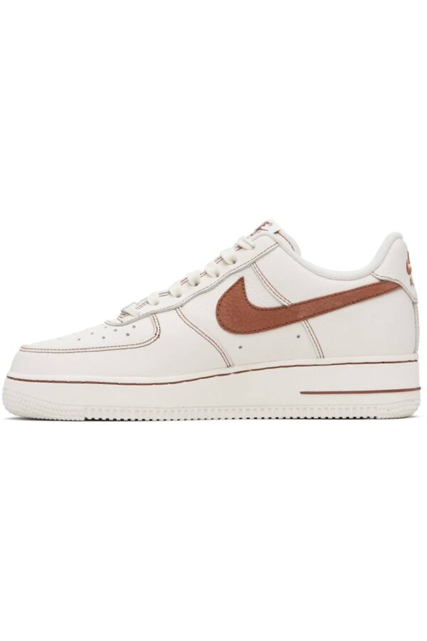 NIKE  WHITE AIRFORCE 1 07 LV8