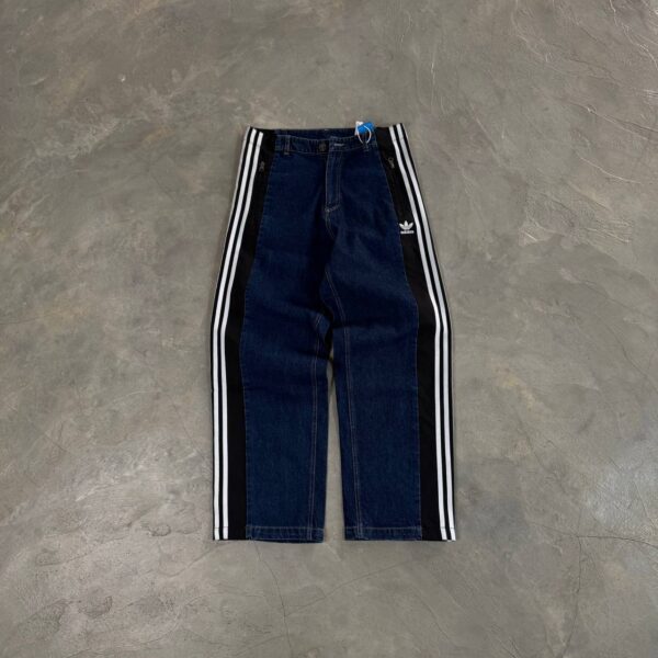 ADIDAS BAGGY JEANS
