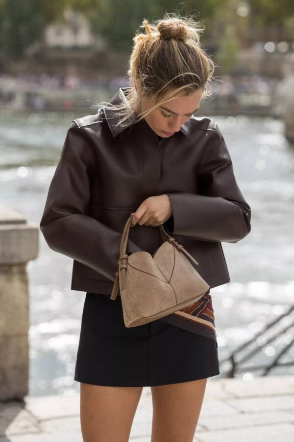 5828061434749848772 MINI BUCKET TOTE BAG WITH TOPSTITCHING