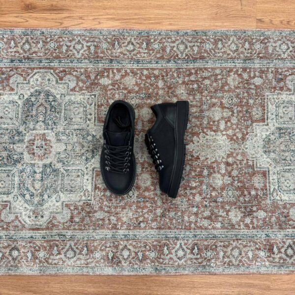 HIKING BOOTS