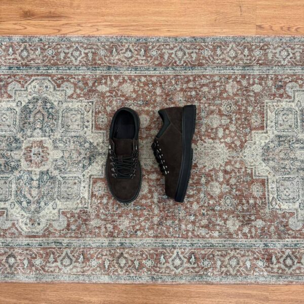 HIKING BOOTS