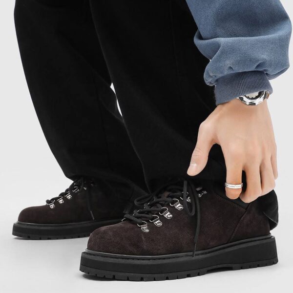 HIKING BOOTS