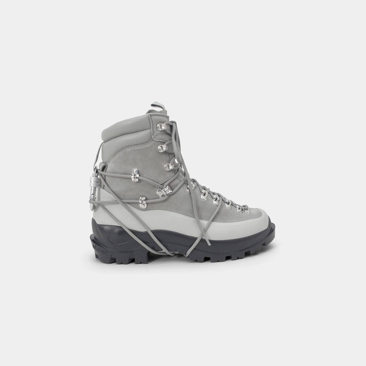 HIKING BOOTS 