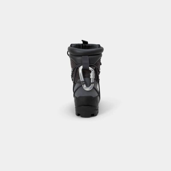 HIKING BOOTS 