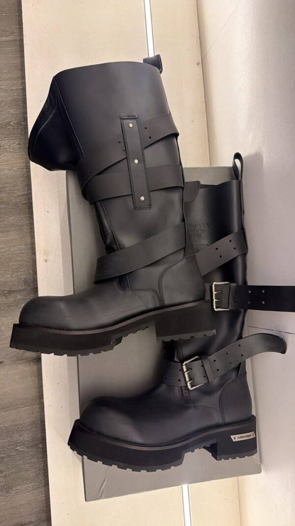 balenciaga black venom buckle boot