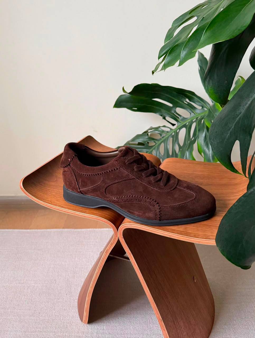 RETRO 21 Calf Suede Brogue Sneaker